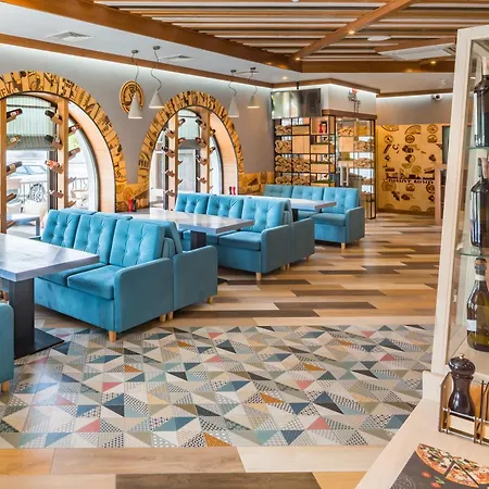 фетрбуш Hotel *