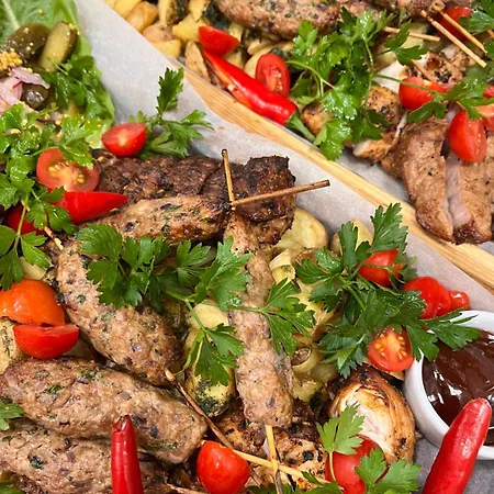 фетрбуш Hotel