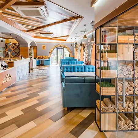 фетрбуш Hotel