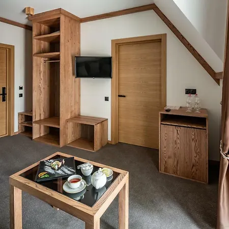 фетрбуш Hotel *