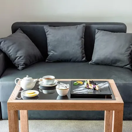 фетрбуш Hotel