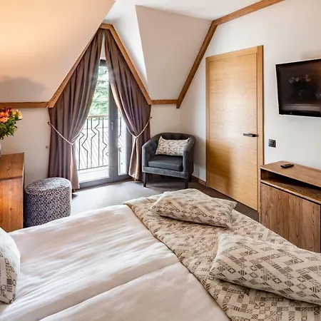 фетрбуш Отель