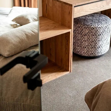 фетрбуш Hotel