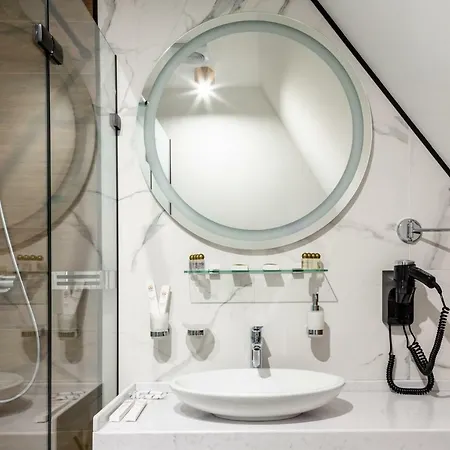 Hotel фетрбуш *